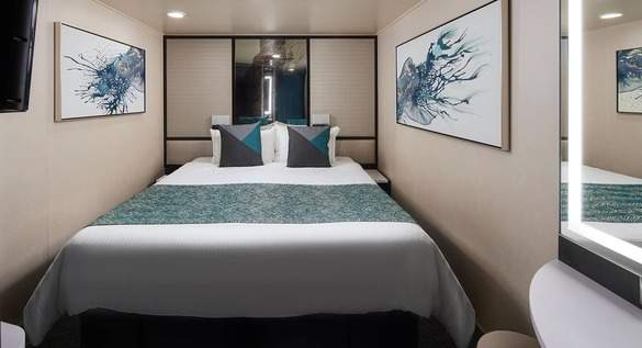 Norwegian Pearl - Solo Inside.jpg